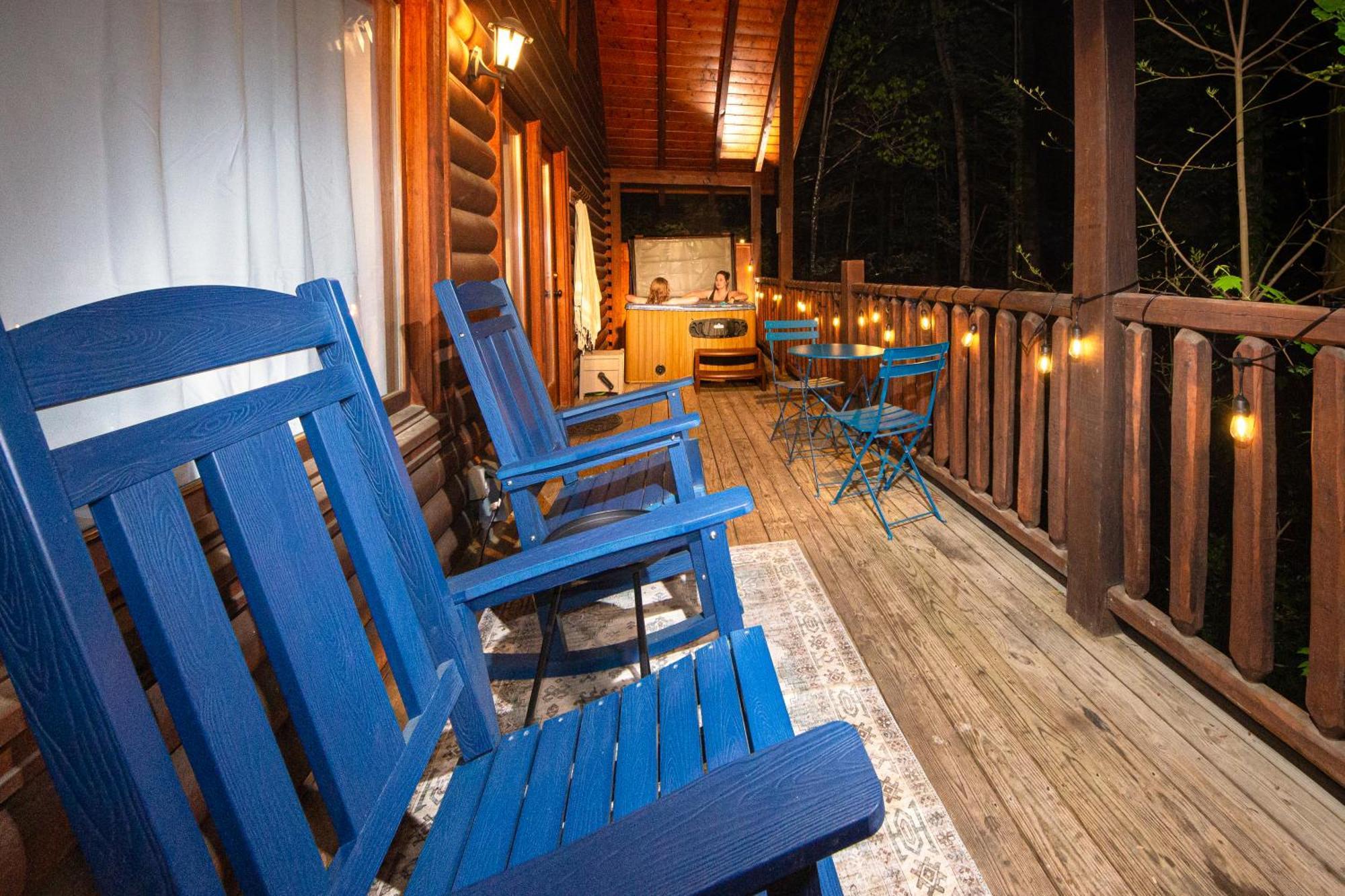 Love Me Tender Studio Cabin Sevierville Phòng bức ảnh